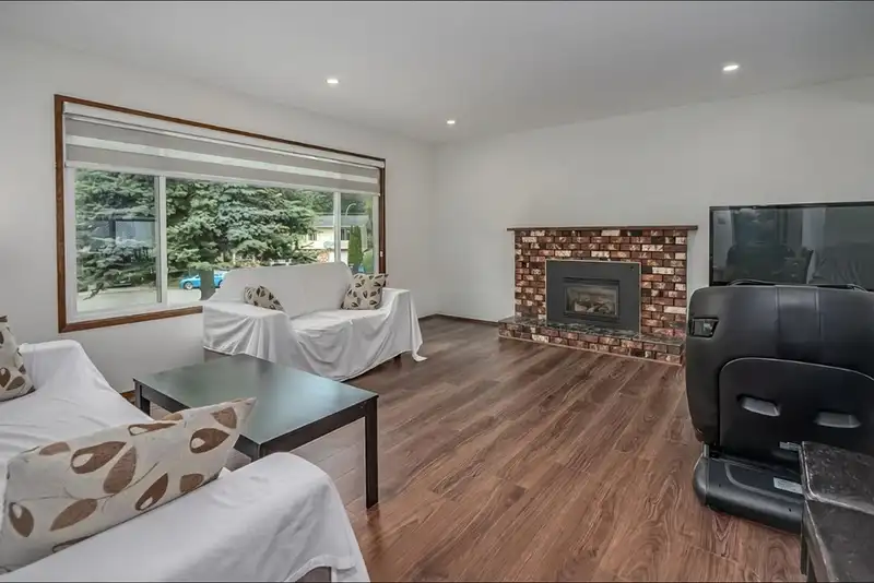 3160 CONSORT COURT - photo 2 of 37