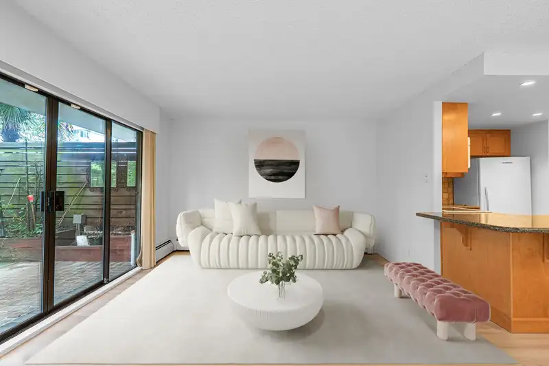 102 747 17TH STREET - photo 2 of 10