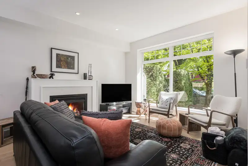 1823 NAPIER STREET - photo 3 of 40