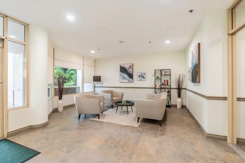 1602 1189 EASTWOOD STREET - photo 2 of 36
