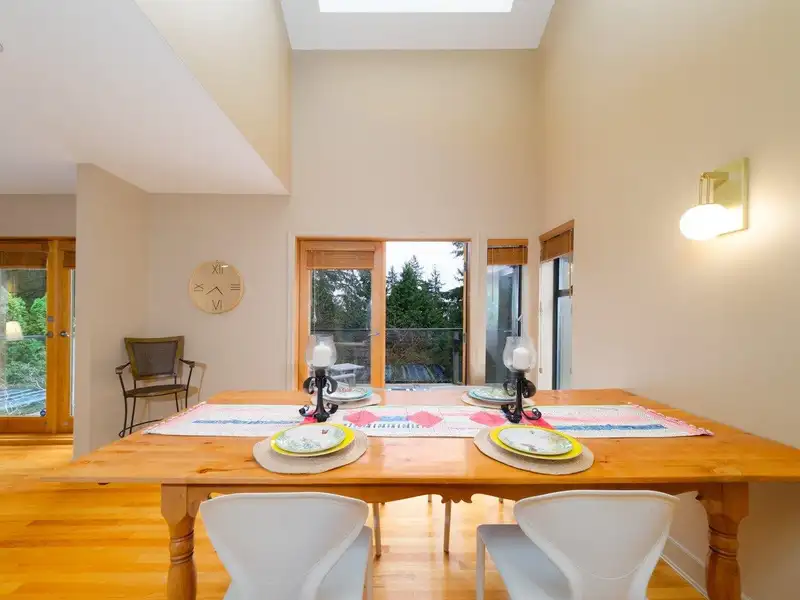 5615 EAGLE COURT - photo 4 of 38