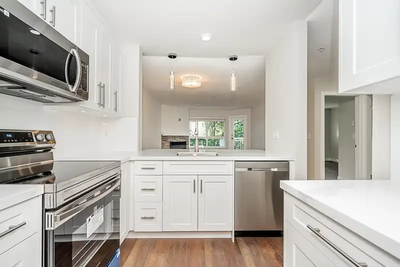 406 2439 WILSON AVENUE - photo 2 of 25