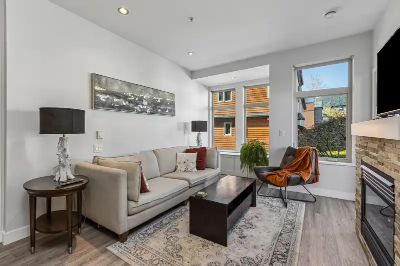 207 116 W 23RD STREET - photo 2 of 40