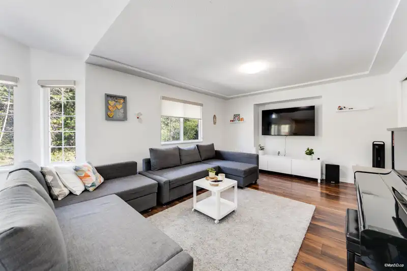 1236 CHELSEA AVENUE - photo 3 of 40