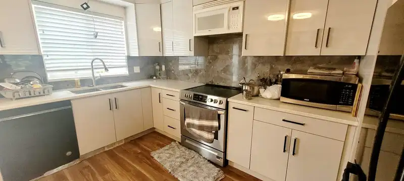 16 12738 66 AVENUE - photo 3 of 4
