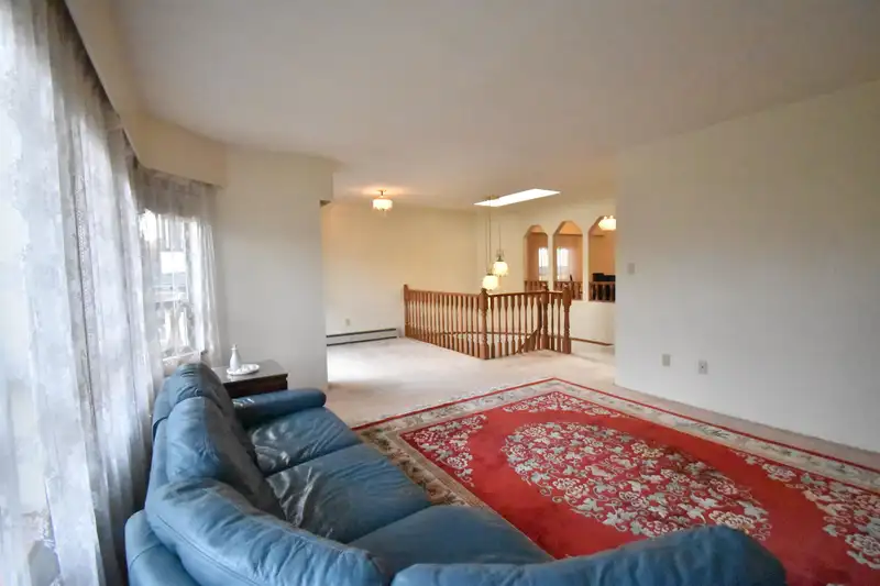 5541 BRUCE STREET - photo 4 of 23