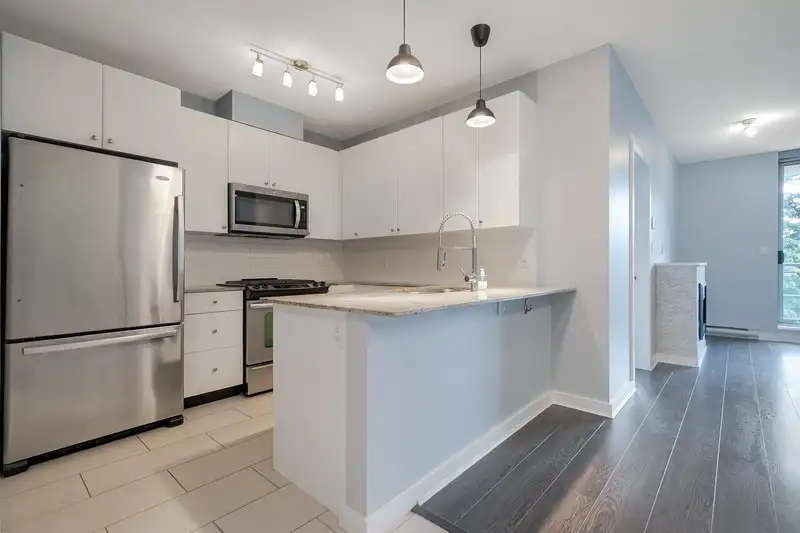 1007 280 ROSS DRIVE - photo 4 of 21