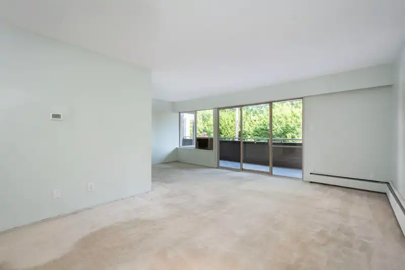 301 1777 W 13TH AVENUE - photo 2 of 25