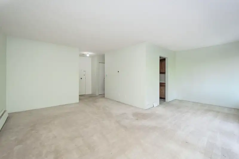301 1777 W 13TH AVENUE - photo 4 of 25