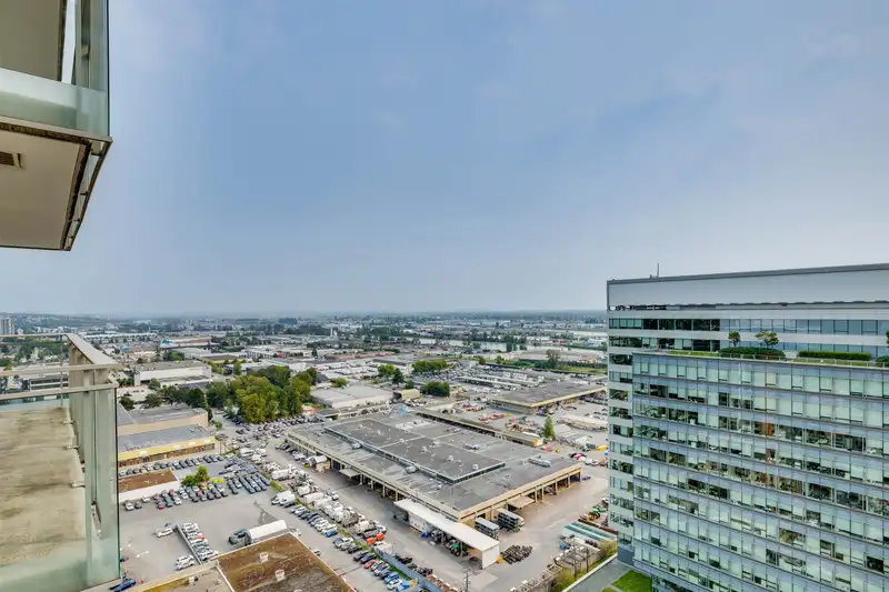 3003 455 SW MARINE DRIVE - photo 1 of 34