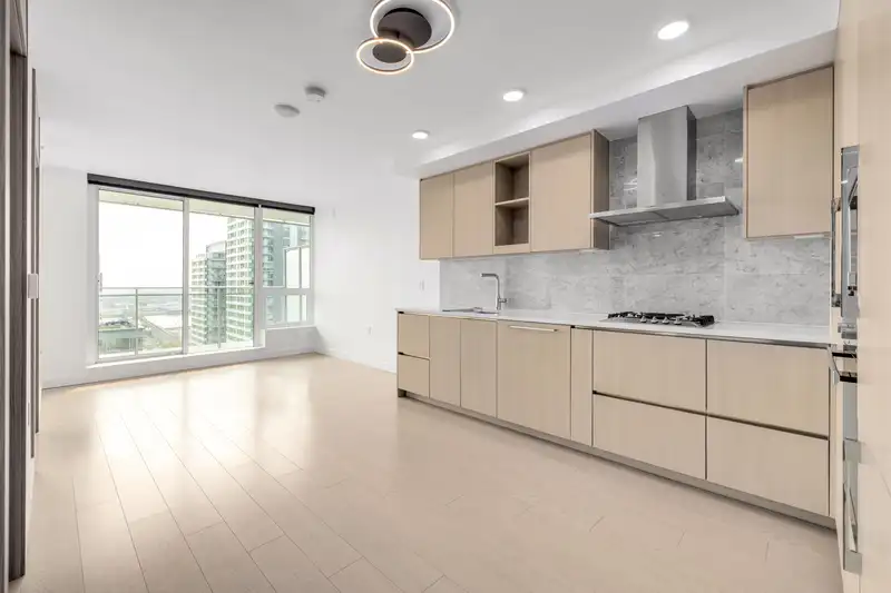 3003 455 SW MARINE DRIVE - photo 4 of 34