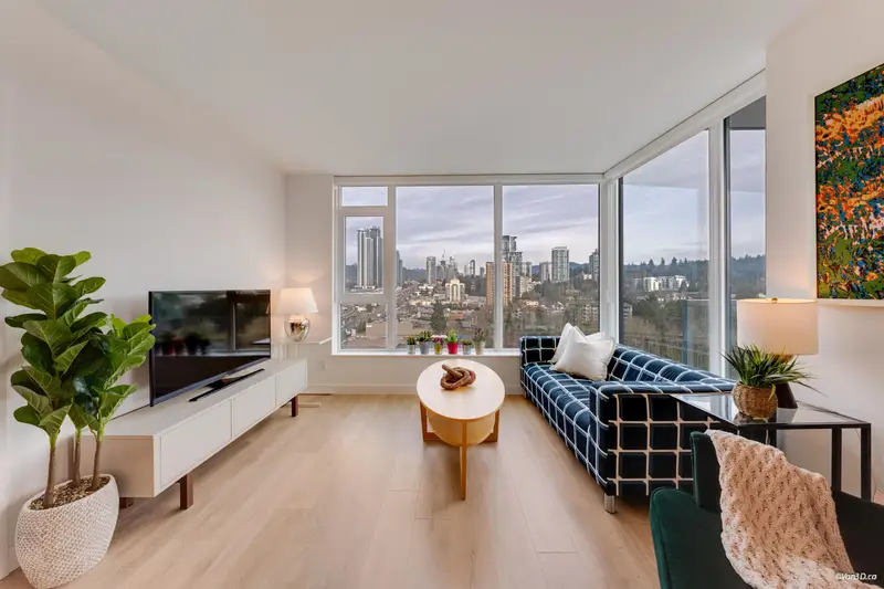 1302 318 ALDERSON AVENUE - photo 2 of 25