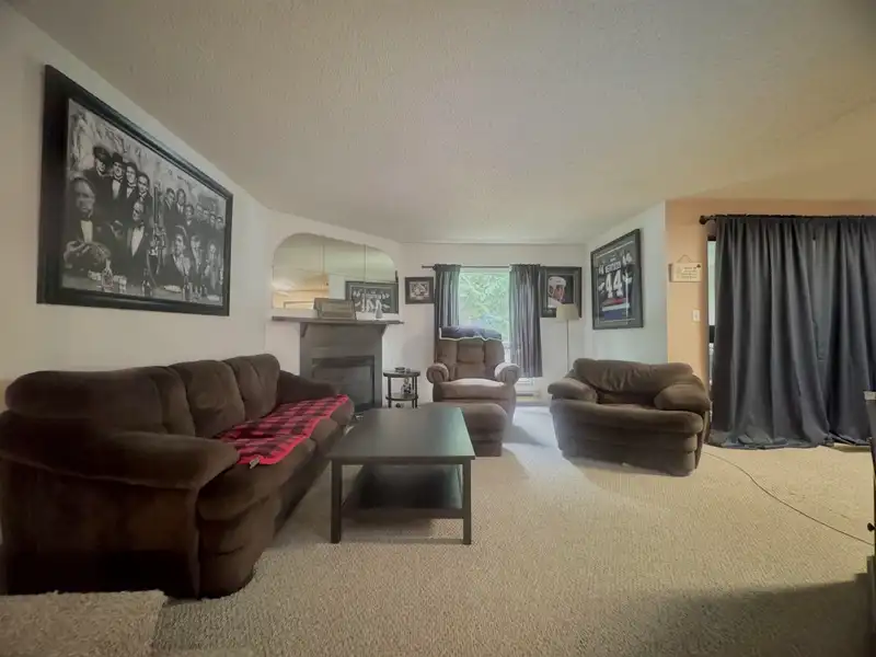 10589 HOLLY PARK LANE - photo 3 of 10