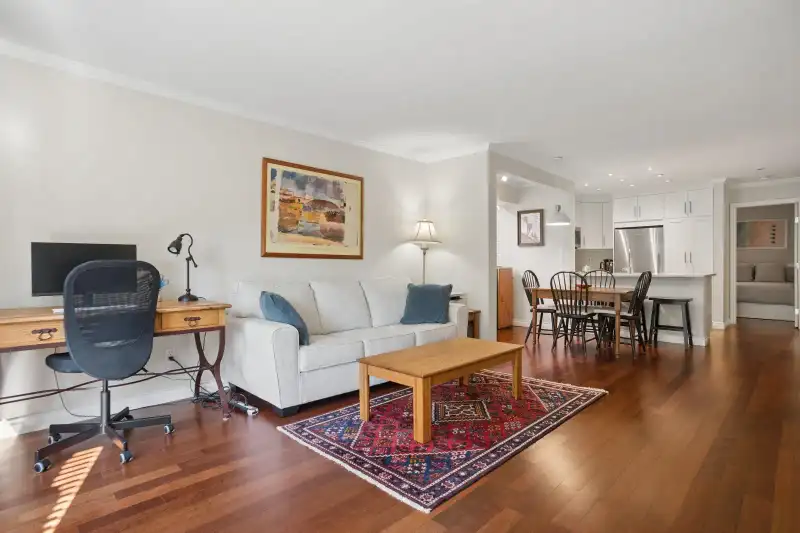 3 886 BROUGHTON STREET - photo 1 of 25