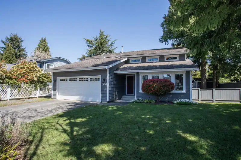 1754 142 STREET - photo 1 of 38