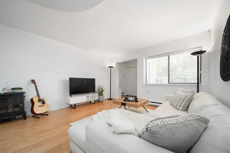 3542 POINT GREY ROAD - photo 2 of 26