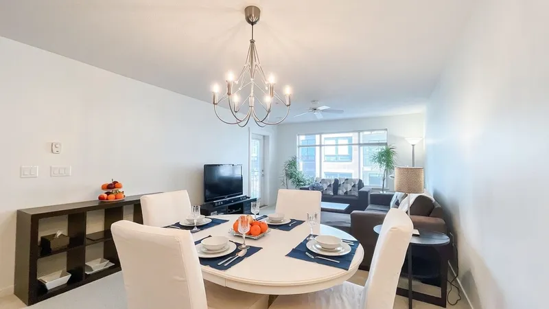 228 9288 ODLIN ROAD - photo 4 of 22