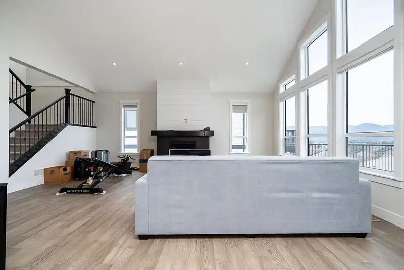 51049 COLERAINE AVENUE - photo 4 of 37
