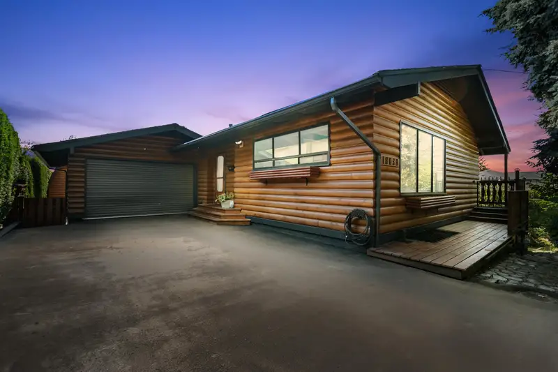 18058 57A AVENUE - photo 2 of 25