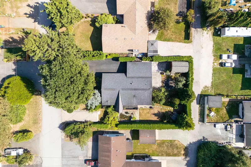 18058 57A AVENUE - photo 3 of 25