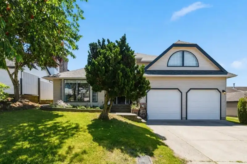 31064 SOUTHERN DRIVE - photo 2 of 40
