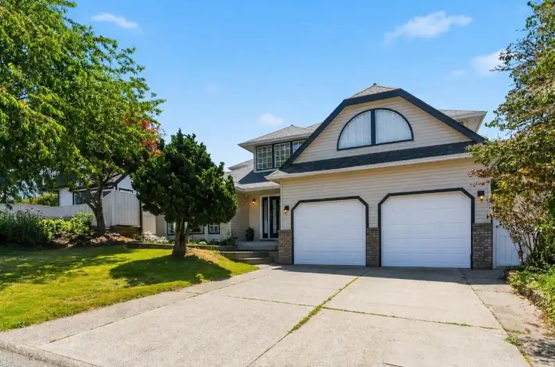 31064 SOUTHERN DRIVE - photo 3 of 40
