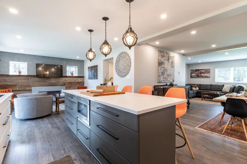 5365 MAPLE CRESCENT - photo 3 of 25