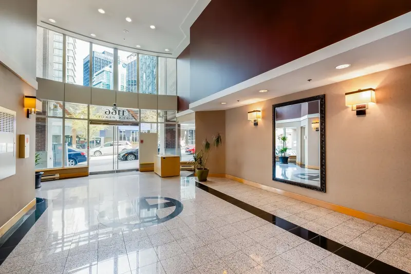 2208 1166 MELVILLE STREET - photo 3 of 25