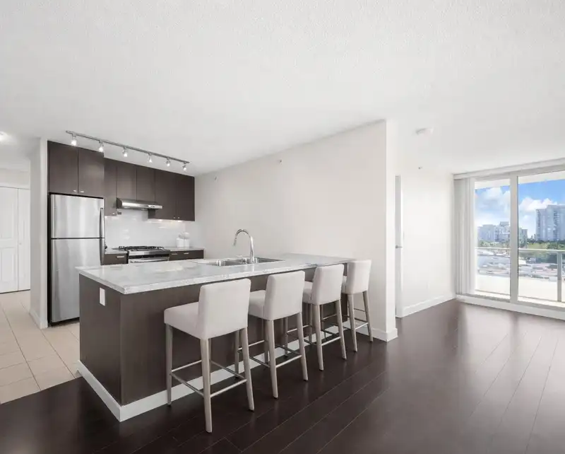 506 6688 ARCOLA STREET - photo 1 of 17
