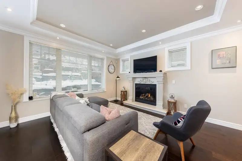 317 W 27TH STREET - photo 4 of 27