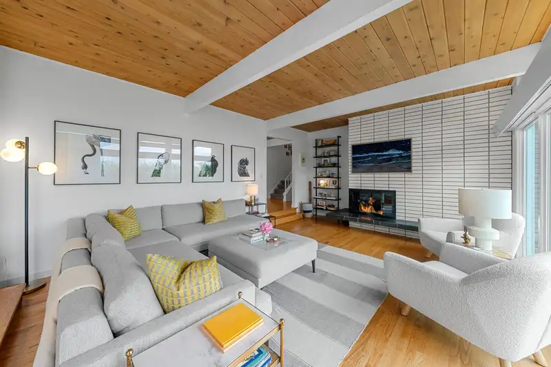 3455 CALDER AVENUE - photo 4 of 40