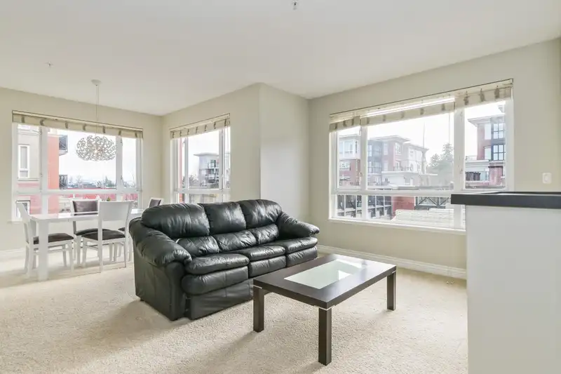 213 2970 KING GEORGE BOULEVARD - photo 3 of 26