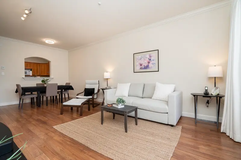 318 2985 PRINCESS CRESCENT - photo 4 of 25