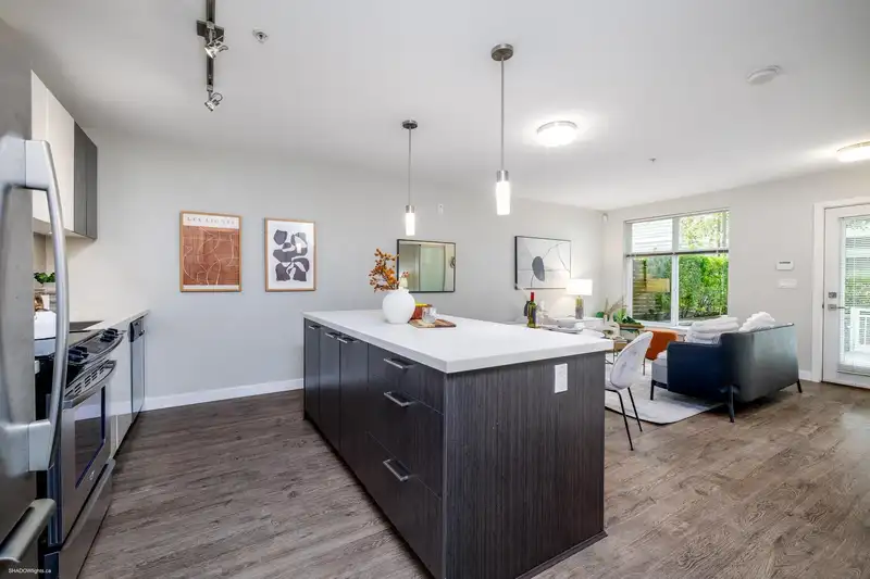 204 618 LANGSIDE AVENUE - photo 3 of 22