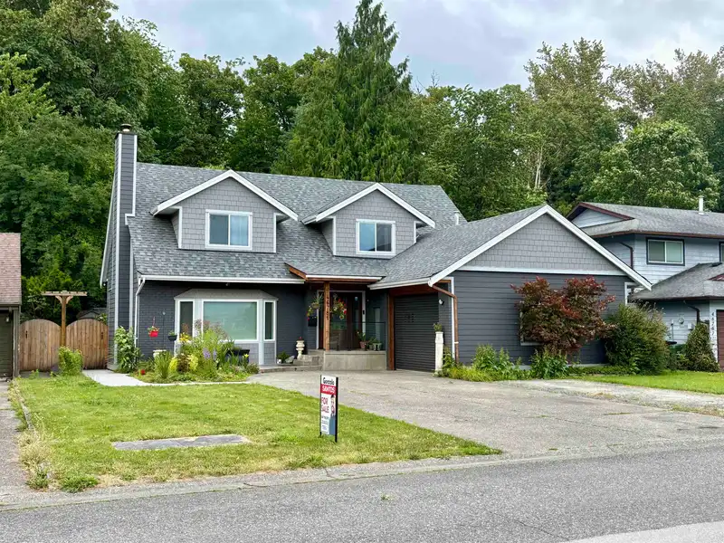 46781 PORTAGE AVENUE - photo 1 of 40