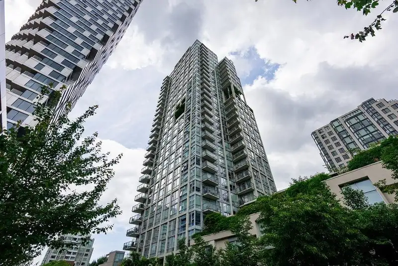 1302 1455 HOWE STREET - photo 2 of 24