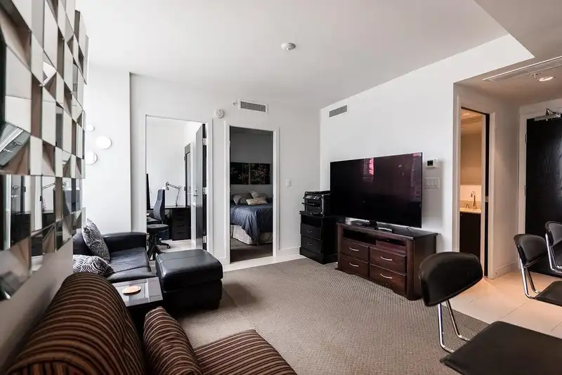 1302 1455 HOWE STREET - photo 4 of 24