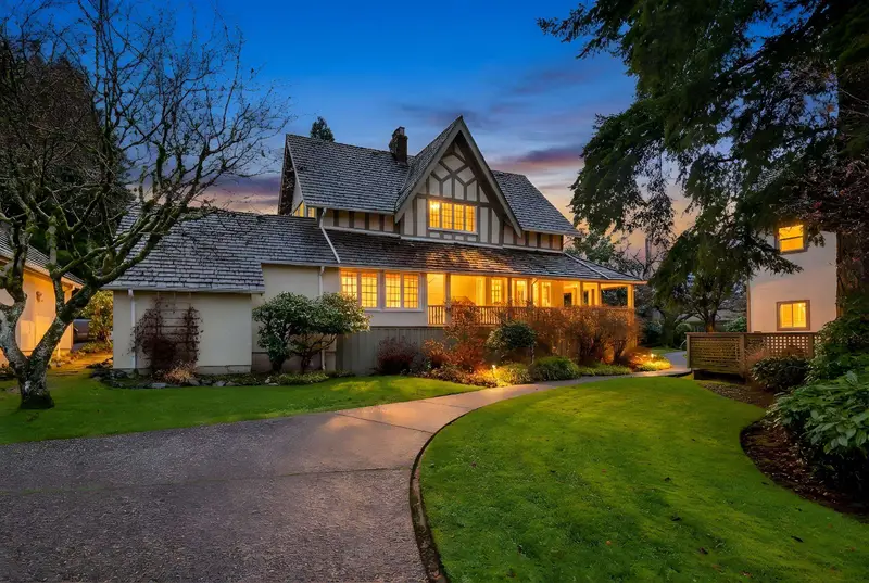 1509 MAHON AVENUE - photo 1 of 25