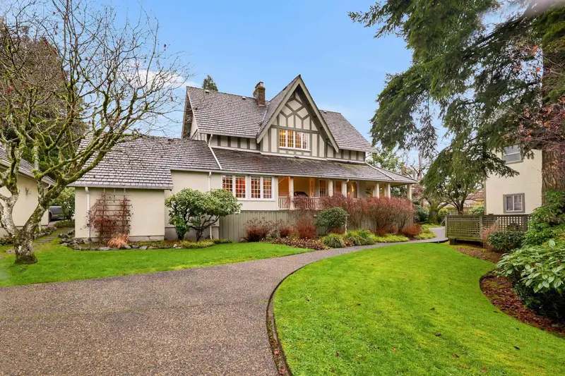 1509 MAHON AVENUE - photo 2 of 25