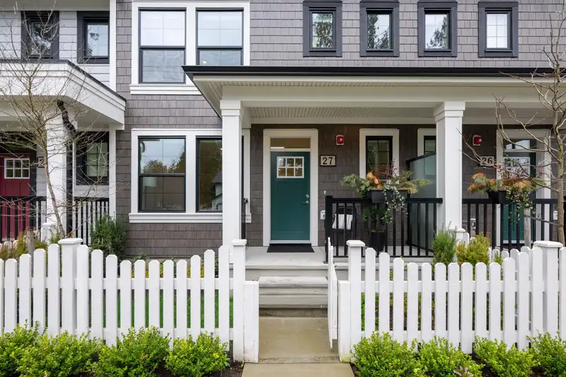 27 9122 KING STREET - photo 1 of 36