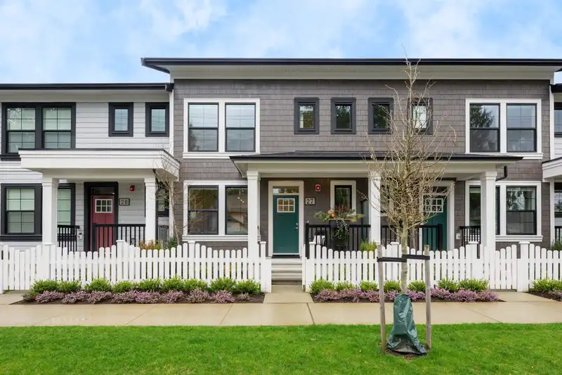 27 9122 KING STREET - photo 2 of 36