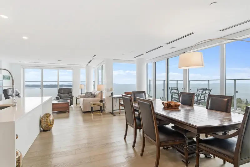 1404 1441 JOHNSTON ROAD - photo 1 of 25