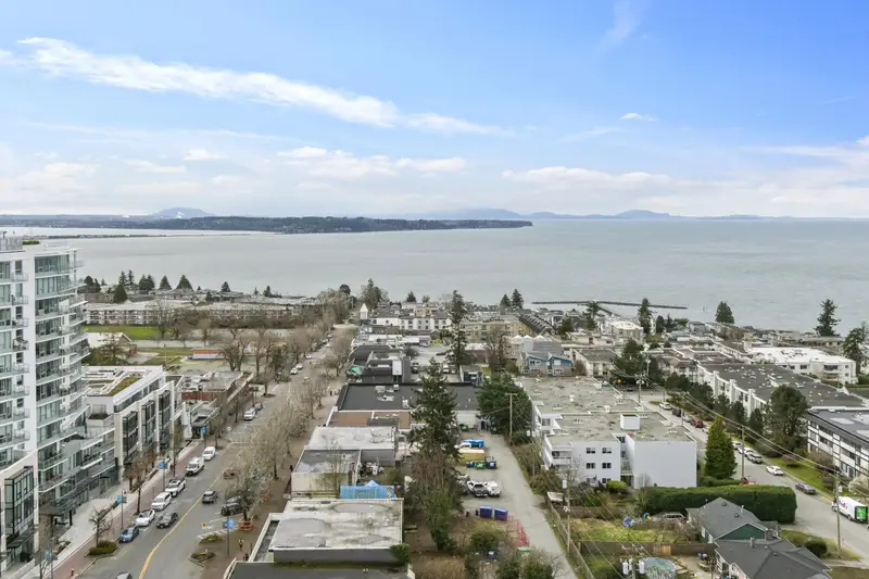 1404 1441 JOHNSTON ROAD - photo 3 of 25