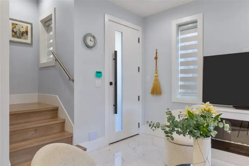 4328 GLADSTONE STREET - photo 3 of 25