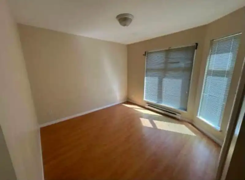 401 1099 W 71ST AVENUE - photo 3 of 6