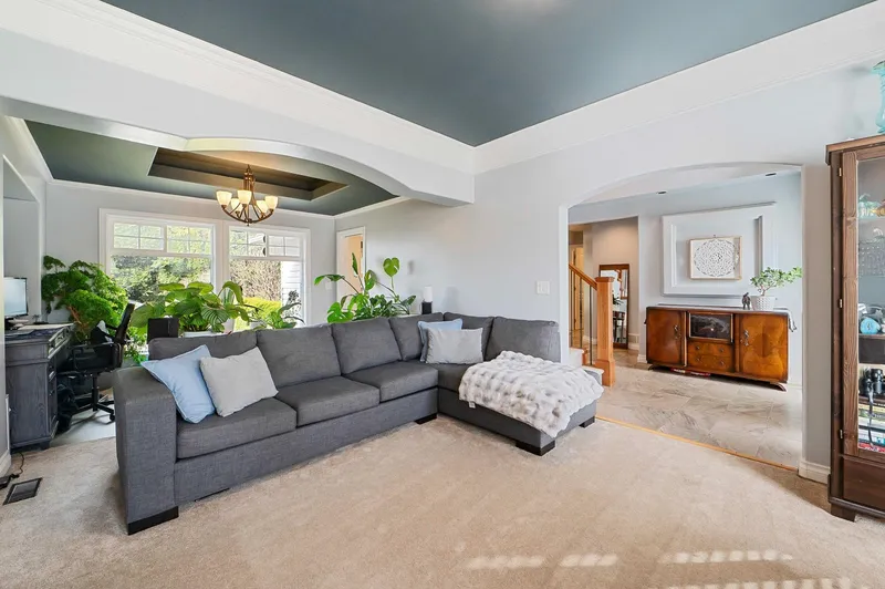 2107 ESSEX DRIVE - photo 4 of 25