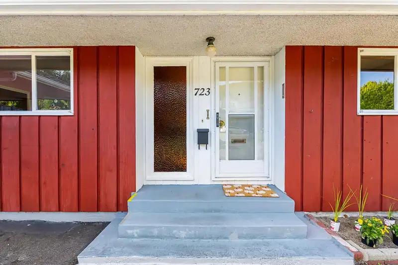 723 HANDSWORTH ROAD - photo 2 of 40