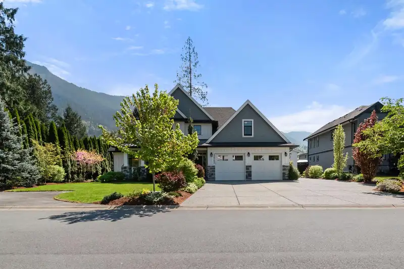 52702 ROSESTONE PLACE - photo 3 of 40