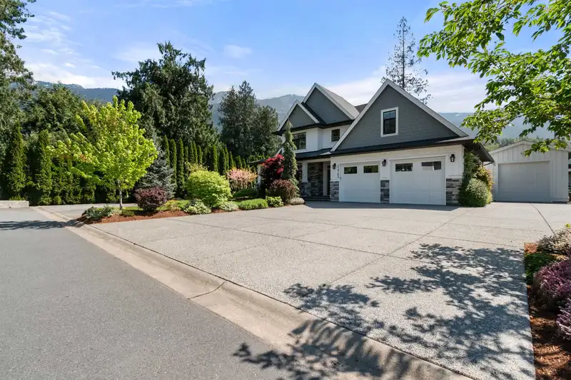 52702 ROSESTONE PLACE - photo 4 of 40