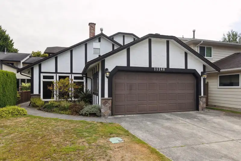 11266 KINGCOME AVENUE - photo 1 of 35